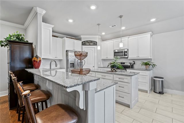 906 E Fallon Street, Siloam Springs, AR 72761
