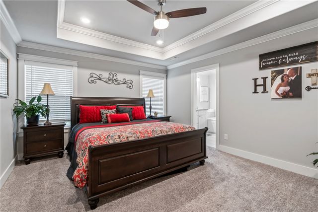 906 E Fallon Street, Siloam Springs, AR 72761