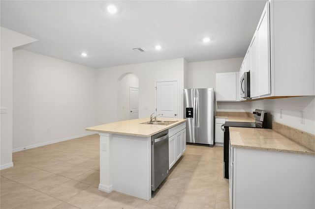 32859 PEZ LANDING LANE, Wesley Chapel, FL 33543