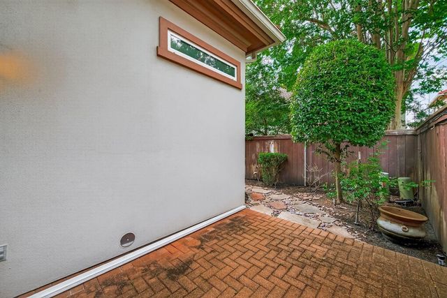 11938 Rosebrier Park Lane, Houston, TX 77082