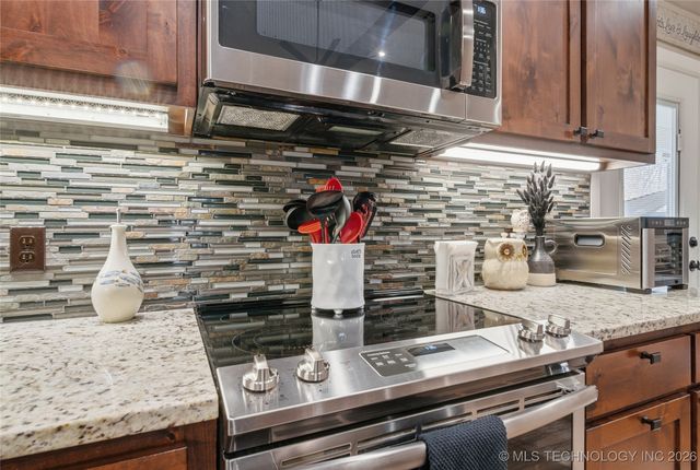 18290 N Lombard Lane, Skiatook, OK 74070