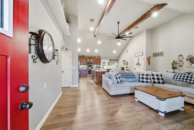 18290 N Lombard Lane, Skiatook, OK 74070