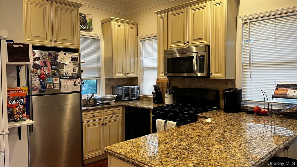 137 W Market Street, Long Beach, NY 11561