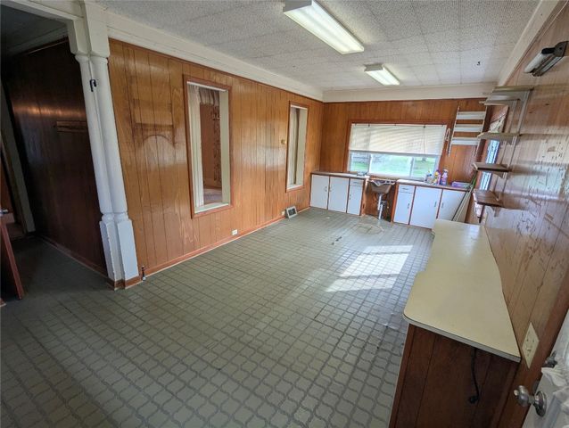 2303 LAKE Street, Lake City Boro, PA 16423