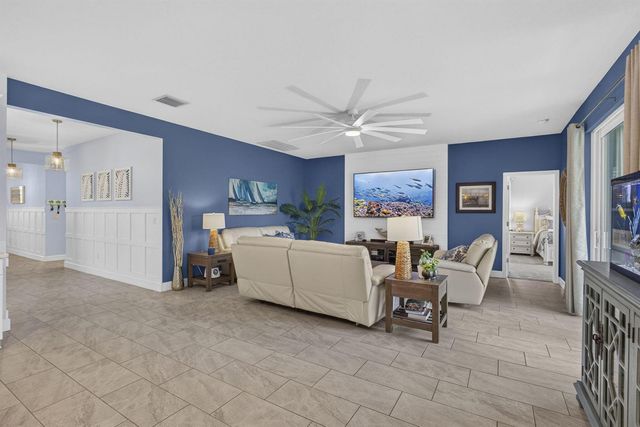 1201 Harvester Crossing, Loxahatchee, FL 33470
