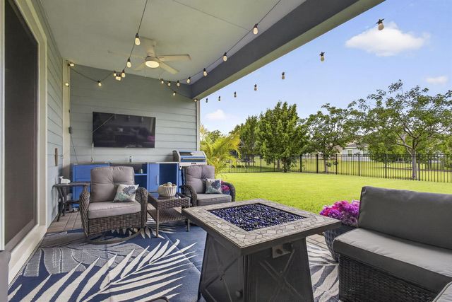 1201 Harvester Crossing, Loxahatchee, FL 33470