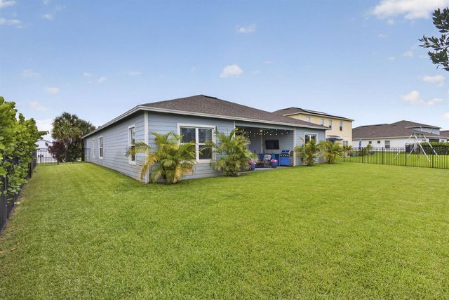 1201 Harvester Crossing, Loxahatchee, FL 33470