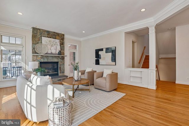 26 SANDALFOOT CT, Potomac, MD 20854