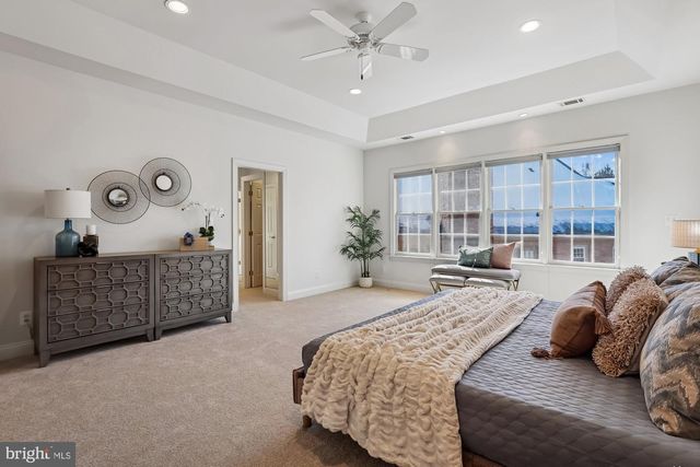 26 SANDALFOOT CT, Potomac, MD 20854