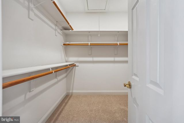 26 SANDALFOOT CT, Potomac, MD 20854