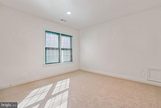 26 SANDALFOOT CT, Potomac, MD 20854