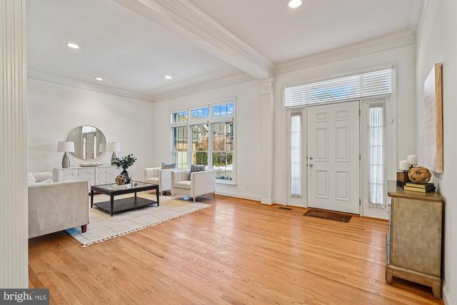 26 SANDALFOOT CT, Potomac, MD 20854