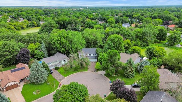 1984 Helena Court, Oakdale, MN 55128