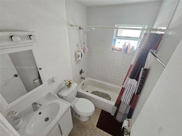 1241 NW 6th St 6, Miami, FL 33125