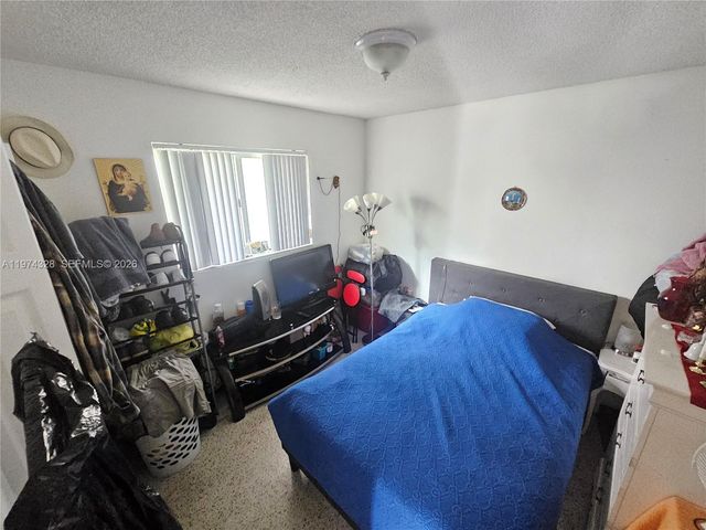 1241 NW 6th St 6, Miami, FL 33125