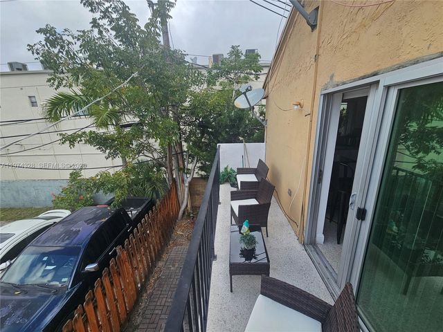 1241 NW 6th St 6, Miami, FL 33125