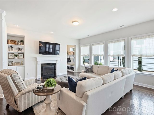 4913 Providence Country Club Drive, Charlotte, NC 28277