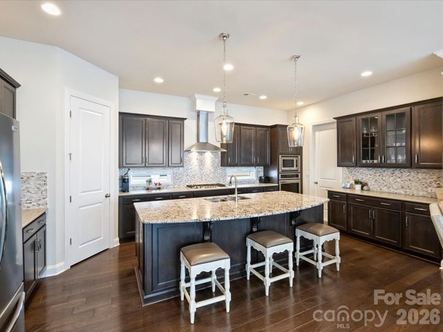 4913 Providence Country Club Drive, Charlotte, NC 28277