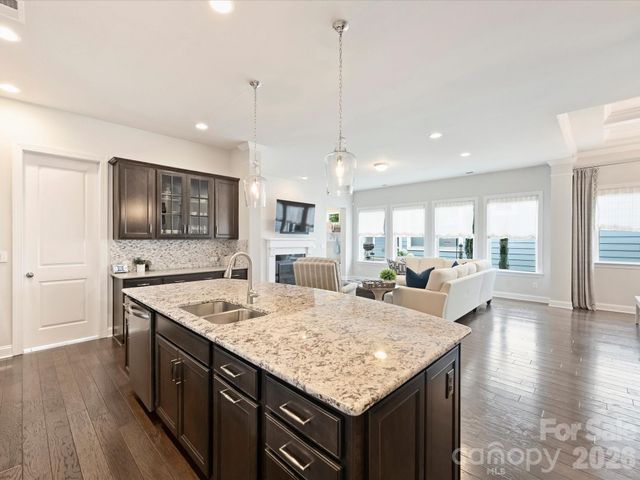 4913 Providence Country Club Drive, Charlotte, NC 28277