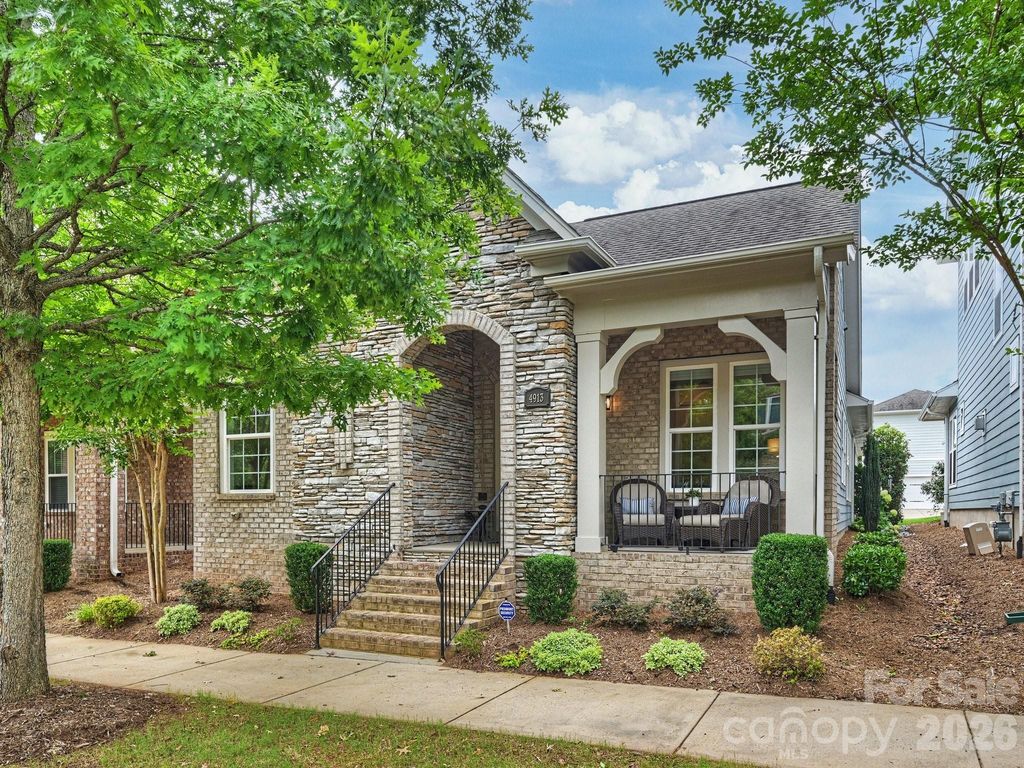 4913 Providence Country Club Drive, Charlotte, NC 28277