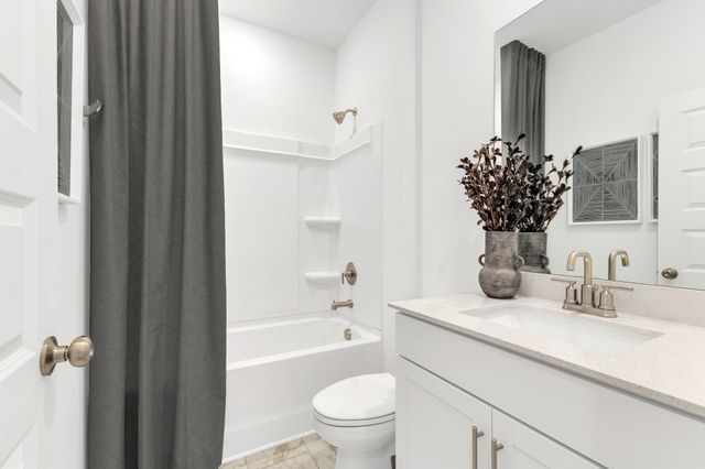 6348 N New Hope Road, Hermitage, TN 37076