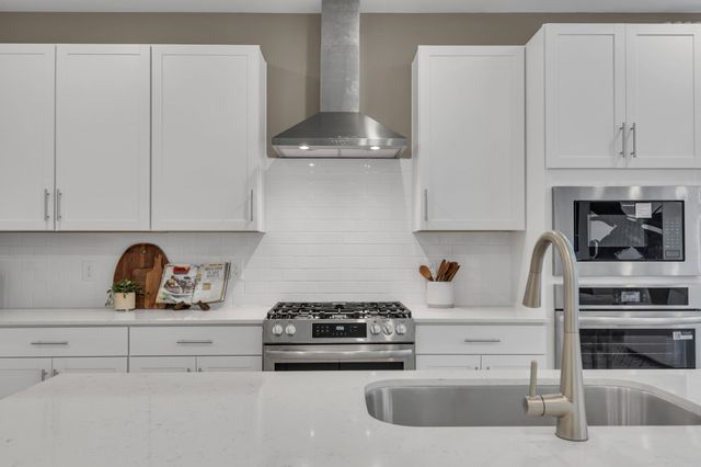 6348 N New Hope Road, Hermitage, TN 37076