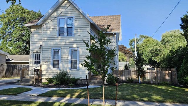 714 N DURKEE STREET, Appleton, WI 54911