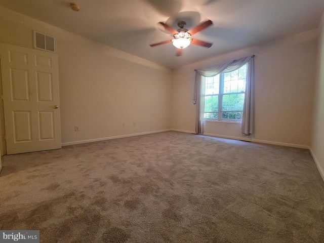 1852 MERIDIAN DR, Hagerstown, MD 21742