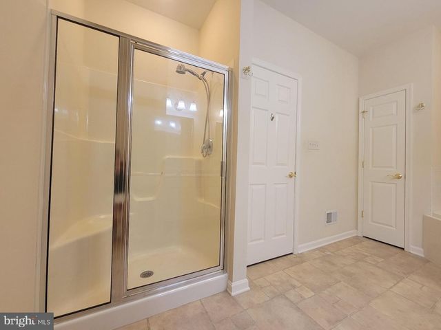 1852 MERIDIAN DR, Hagerstown, MD 21742