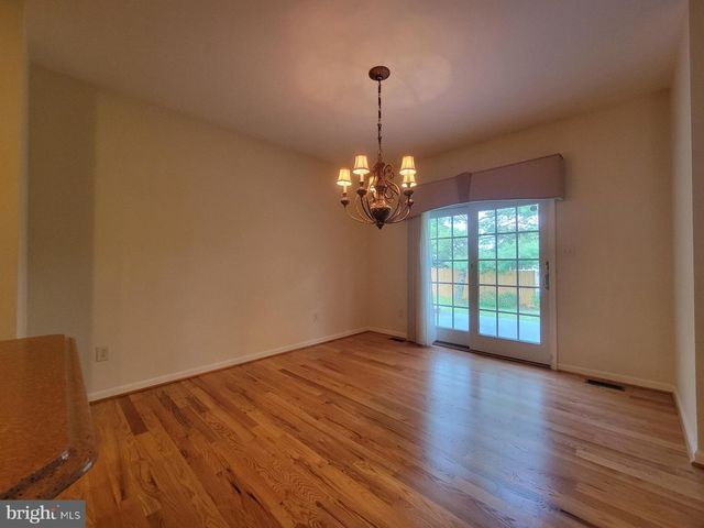1852 MERIDIAN DR, Hagerstown, MD 21742