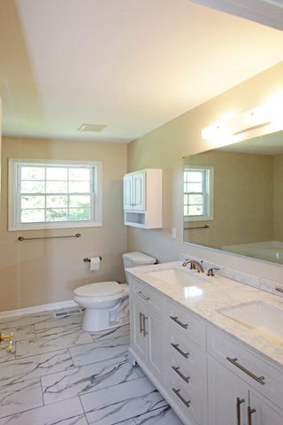 12 BASTILLE LOOP, Newark, DE 19702