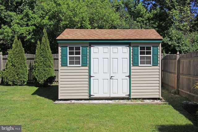 12 BASTILLE LOOP, Newark, DE 19702