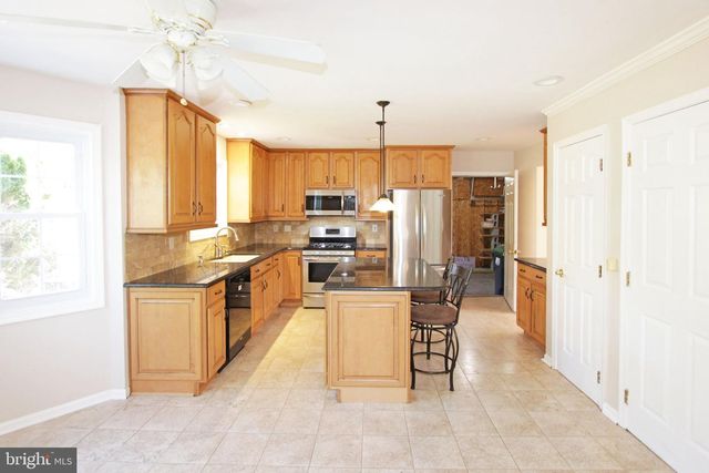 12 BASTILLE LOOP, Newark, DE 19702
