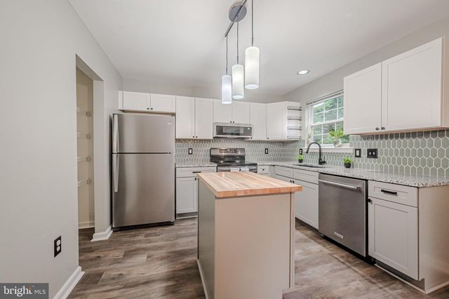 331 NORMAN DR, Newark, DE 19702