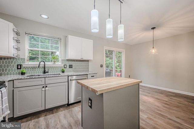 331 NORMAN DR, Newark, DE 19702