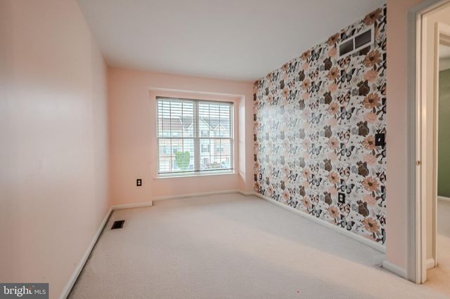 331 NORMAN DR, Newark, DE 19702