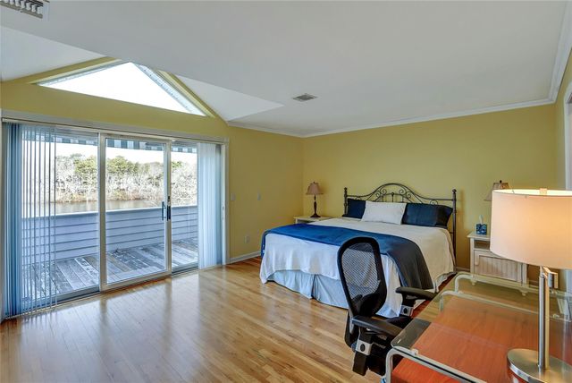 34 Montauk Highway 2, Westhampton, NY 11977