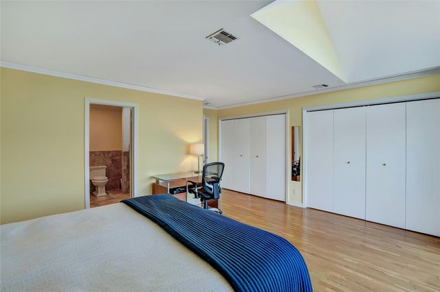 34 Montauk Highway 2, Westhampton, NY 11977