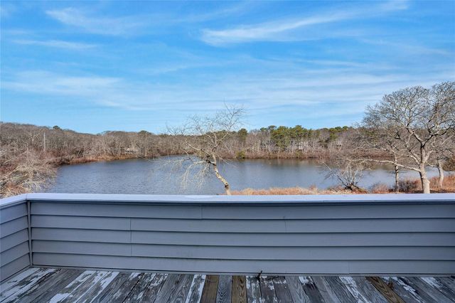 34 Montauk Highway 2, Westhampton, NY 11977