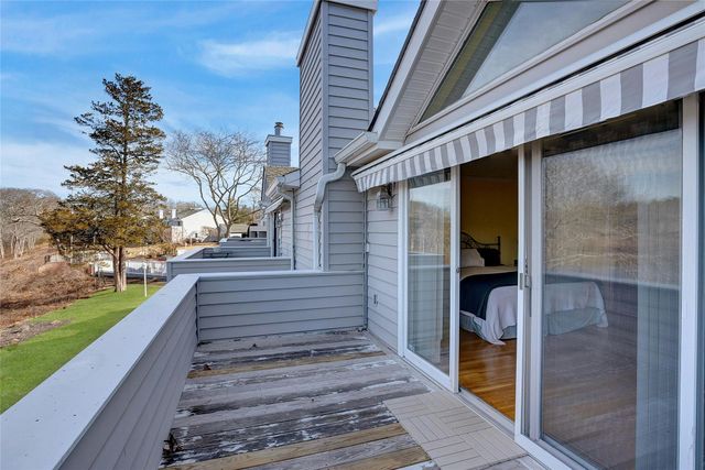 34 Montauk Highway 2, Westhampton, NY 11977