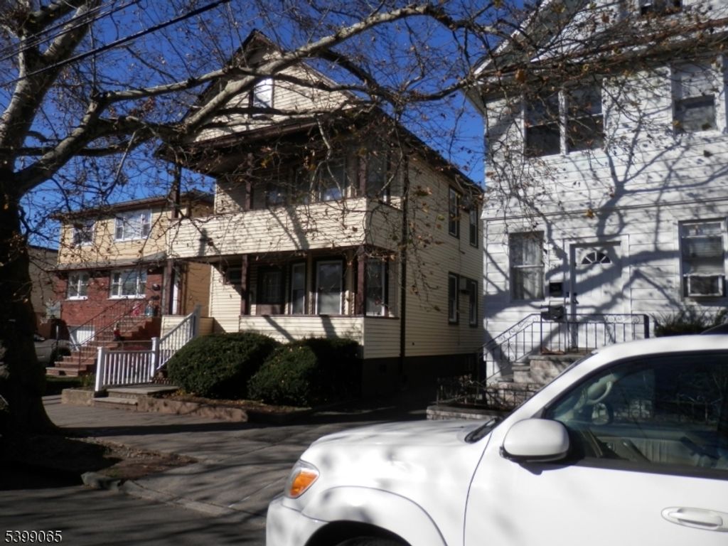 757 Grier Ave, Elizabeth City, NJ 07202