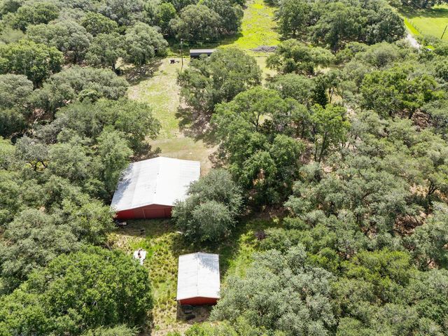 346 Private Road 821, Blessing, TX 77419