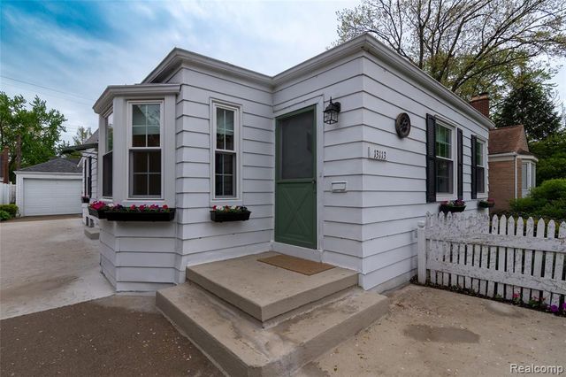 13113 Chestnut Street, Southgate, MI 48195