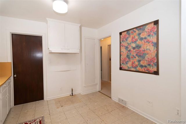 13113 Chestnut Street, Southgate, MI 48195