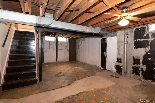 13113 Chestnut Street, Southgate, MI 48195