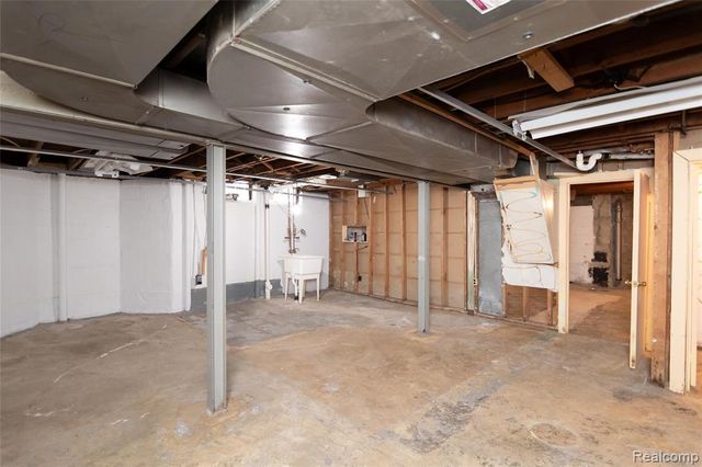 13113 Chestnut Street, Southgate, MI 48195