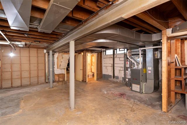 13113 Chestnut Street, Southgate, MI 48195
