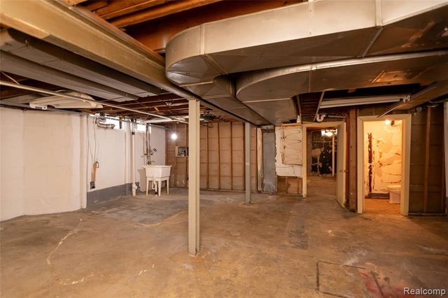 13113 Chestnut Street, Southgate, MI 48195