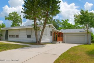 581 Borraclough Avenue, Palm Bay, FL 32907