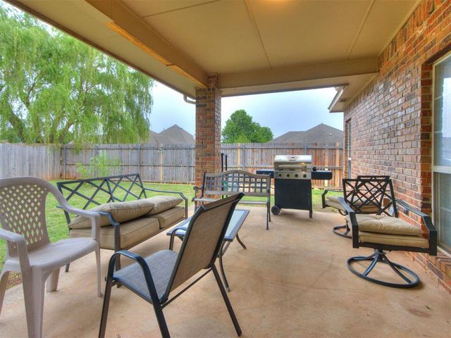 4617 Stag Horn Drive, Yukon, OK 73099
